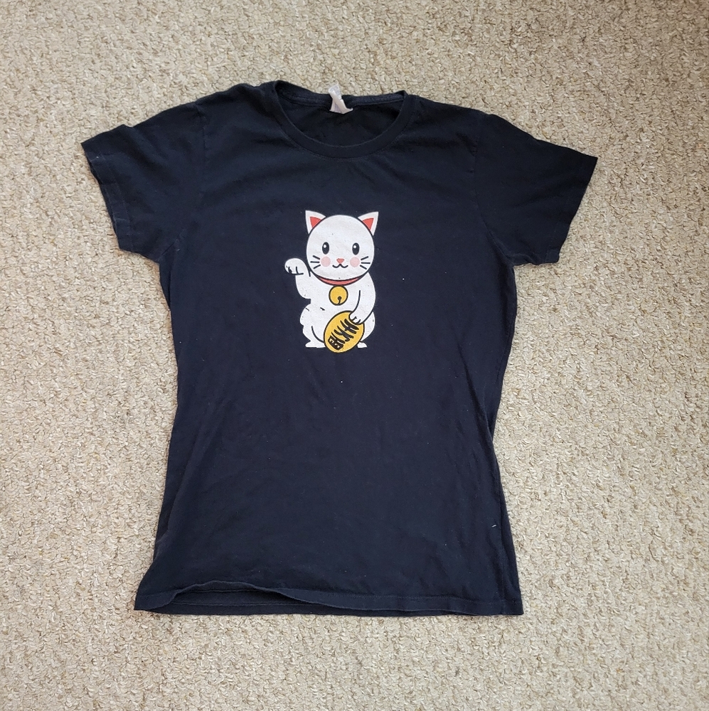 Lucky cat t shirt